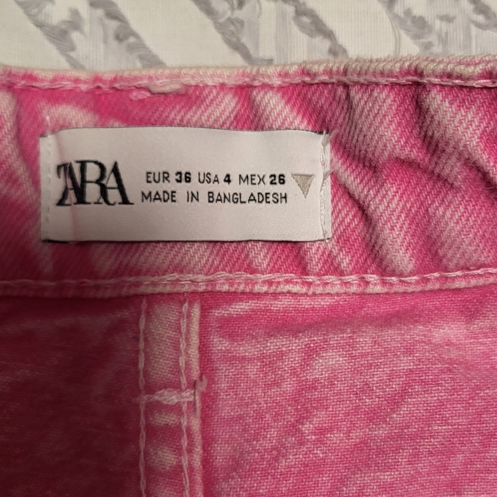 SOLD "      Zara Distress Pink Jean Shorts 26 - Picture 2 of 9
